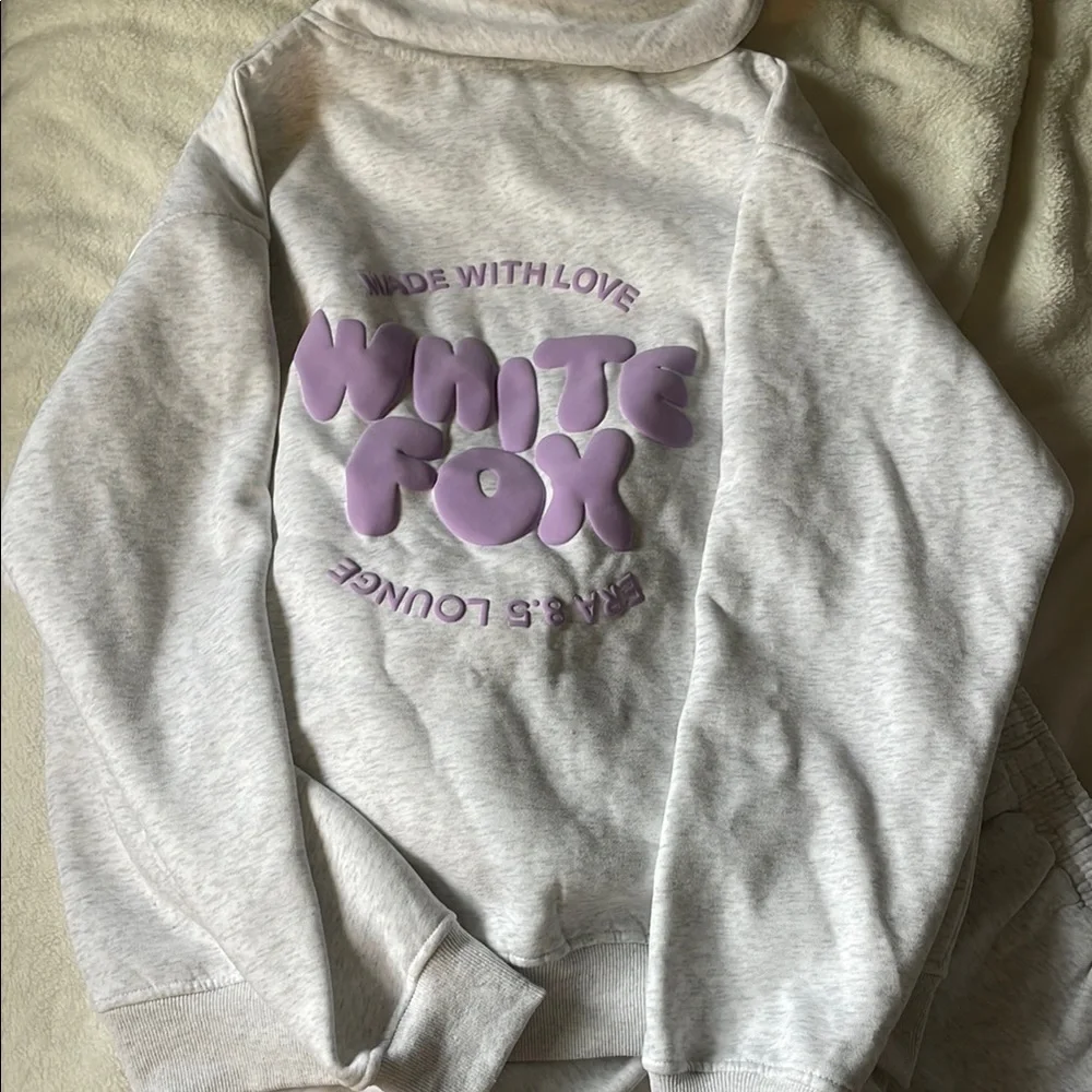 White fox sweatset - Picture 2 of 3